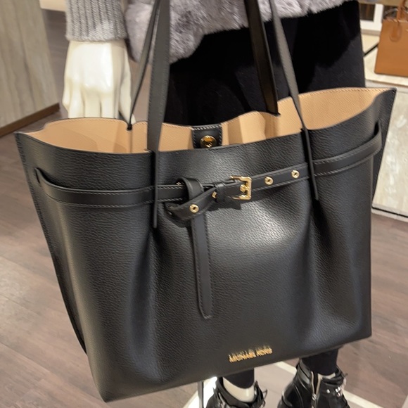 Michael Kors Handbags - Michael Kors Emilia Large Tote Leather Shoulder Purse Handbag